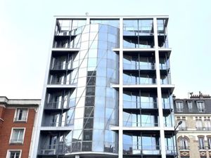 Clim - Parkings - Pied du métro - Parquet