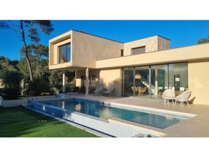 VENTE VILLA CONTEMPORAINE DE 160M2 SUR 3000M2 DE PARCELLE