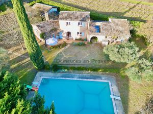 En exclusivité villa avec piscine à VAISON LA ROMAINE