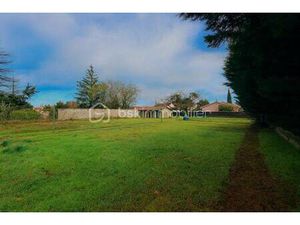 Terrain constructible proche T3 – 864 m² – Meyzieu