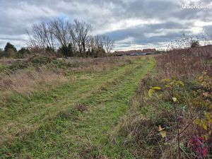 Terrain constructible 1100m2