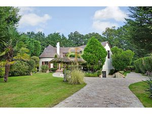 MAISON IDYLLIQUE & FAMILIALE - PISCINE - JARDIN ARBORÉ
