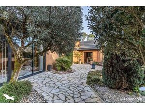 Maison 7 pièces 205 m²