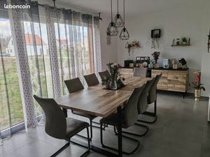 Maison récente lumineuse