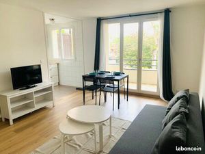 Grand studio à louer avec terrasse - EVRY