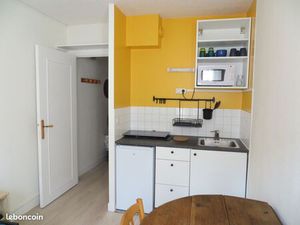 Petit studio meublé