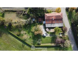 Maison en pierre de caractère avec grande parcelle agricole  idéal investisseur  gîte ou..