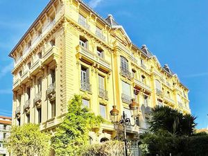 Appartement d’Exception au Dernier Étage – Carré d’Or  Massenet