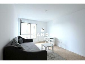 Studio à Bobigny dans un immeuble récent