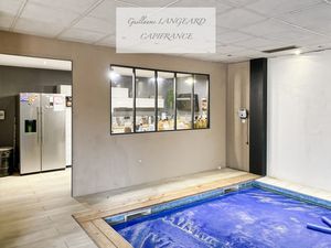 Appartement à vendre 4 pièces OYONNAX (01) - 168 m2 avec piscine intérieure