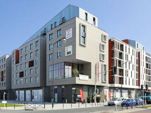 Sejours et Affaires Paris-Vitry *** -94- - Affaires - RESIDE