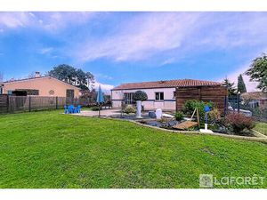 Maison Tizac De Lapouyade 5 pièce(s) 9 m2