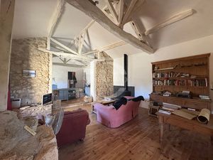 Propriété historique avec dépendances - Vélines