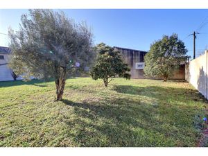 A VENDRE à ENTRAIGUES SUR LA SORGUE Terrain constructible 348 m²