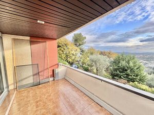 APPARTEMENT À LOUER - GRASSE