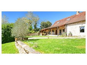 Maison en pierres de 126 m2 avec terrain de1390 m2 à Saint Jean de Trézy