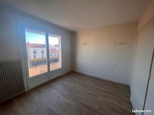 Appartement T2 très bon état avec balcon et possibilité parking en supplément