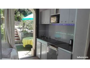 Rognes petit T2 meublé JARDIN privatif en pleinenature