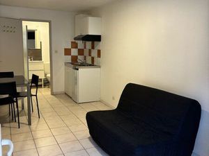 Charmant studio 24 m² – Balcon privé – 360/mois charges comprises