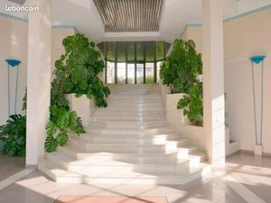 ? Studio meublé 35 m² – 5 min gare SQY