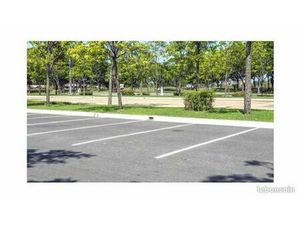 Places de parking à louer