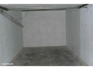 Garage avec électricité