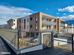 Garage sécurisé en sous-sol à ST ISMIER