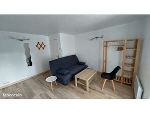 Studio meublé avec balcon