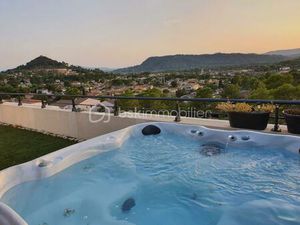 Appartement de 93 36 m² à Vidauban