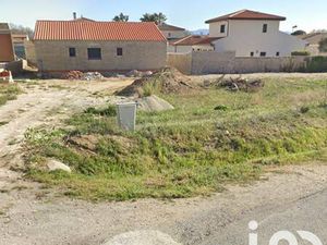 Terrain constructible viabilisé à vendre
