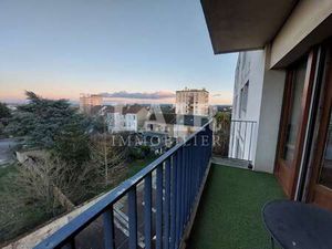 Location Appartement 2 pièces Meublé à Alençon (61000) : à louer 2 pièces Meublé / 59m² Al