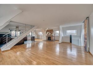 Proche du secteur de la 'MARINA'