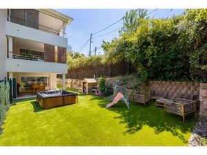 LES OLIVES / LIMITE PLAN-DE-CUQUES — T4 COMME UNE MAISON — RÉNOVATION SOIGNÉE — 200 M² D’E