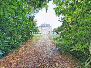 SAINT JEAN DES CHAMPS - SAINT URSIN - Maison de maître ancien presbytère à vendre - 50320