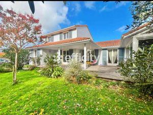 Vente Maison Piscine à Villeneuve-en-Retz (44580) : à vendre Piscine / 160m² Villeneuve-en