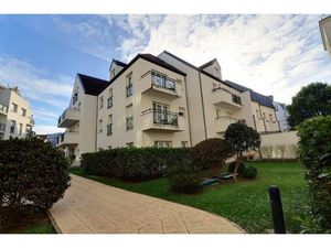 Duplex au dernier étage Résidence Galande  Vieux-Bourg