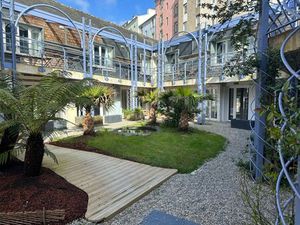 Immeuble 20 ou plus chambre(s) à vendre