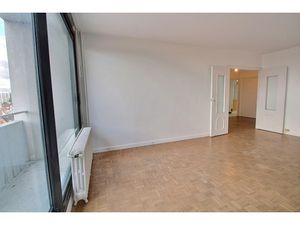 NANTERRE CENTRE - Appartement 3 pièces  balcon  cave et parking