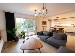 Pont des Demoiselles Beau T4 lumineux de 81 60 m2 avec bal