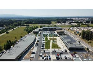 À LOUER - LOCAL COM 139M² - MONTEUX