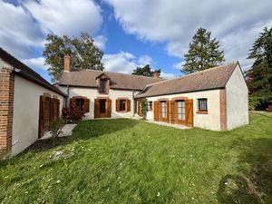 LONGERE  SANS VOISIN PROCHE  4/5 CHAMBRES  CALME  FORETS  ÉT