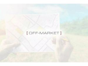 Grimaud - Terrain plat entre village et plages - MZIST1867