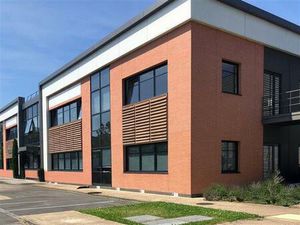Location local d'activités VILLENEUVE LA GARENNE 2 312 m²