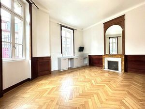 Superbe Appartement Rénové de 73 m² au Coeur de Ville