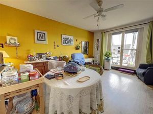 Appartement à vendre avec terrasse et 1 chambre   Ciney (VBD61125)
