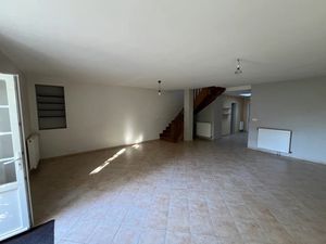 Vente maison 5 pièces 94 m² à Saint-Pierre-de-Juillers (17400)  119 460 €