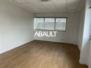 Location Local Professionnel 105m² CUGNAUX 31270