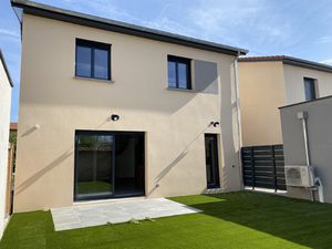 Location Maison 4 pièces 95m² LA BOISSE 01120