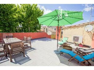 En exclusivité - Maison de caractère avec terrasse rare et potentiel – Quartier de la Roqu