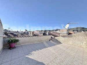 STUDIO AU 3ÈME ÉTAGE AVEC TERRASSE